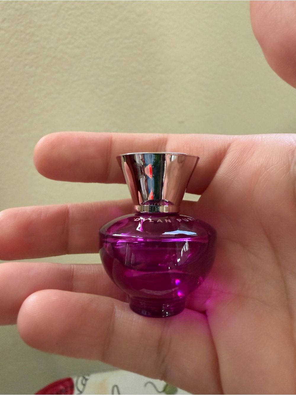 New 4 piece Versace, Dolce & Gabbana, and Prada Beauty Set - Picture 6 of 11